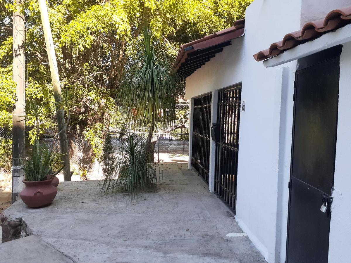 La Villa Palmier - Your Quiet House Puerto Vallarta Exterior photo